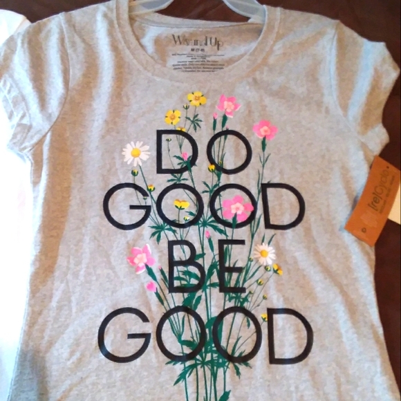 NWT 2 Tshirts Size Medium - Picture 4 of 5